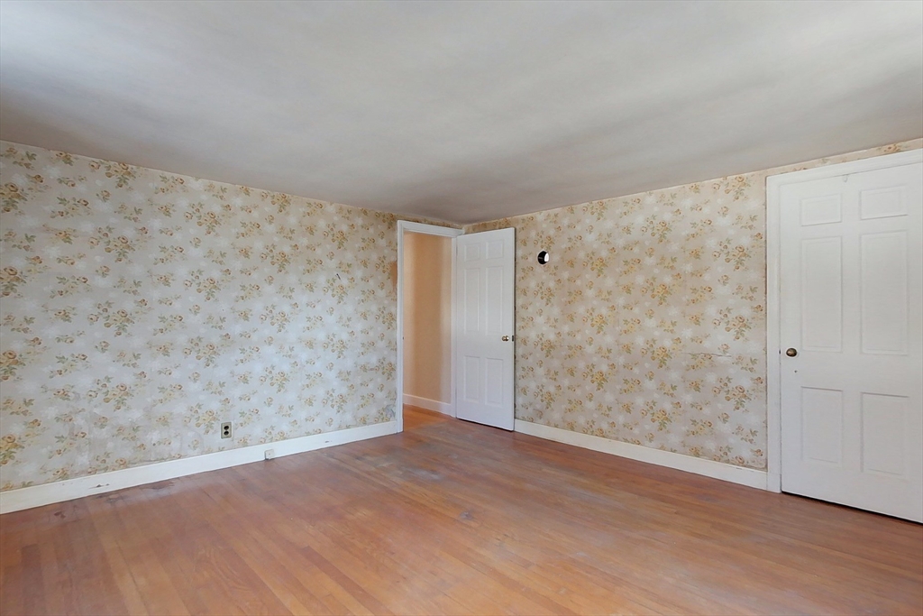 222 West Townsend Road Lunenburg, MA 01462 - Photo 17 of 40