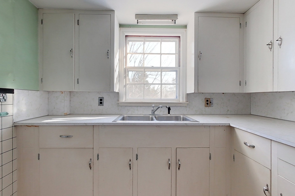 222 West Townsend Road Lunenburg, MA 01462 - Photo 20 of 40