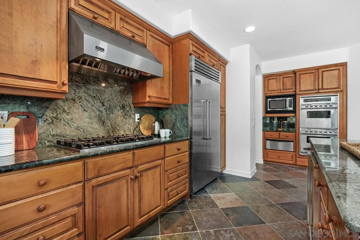 11766 Treadwell Drive Poway, CA 92064 - Photo 17 of 51