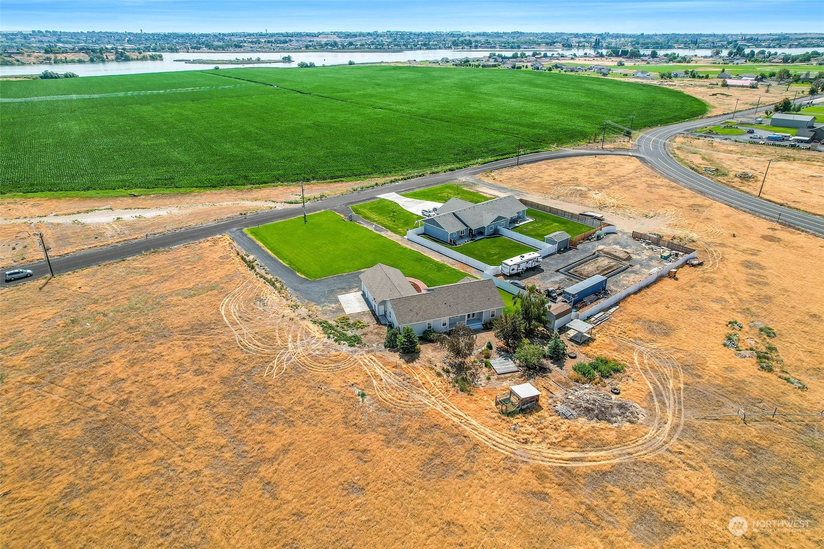 2878 Rd H Northeast Moses Lake, WA 98837 - Photo 5 of 34 Gallery Image 5