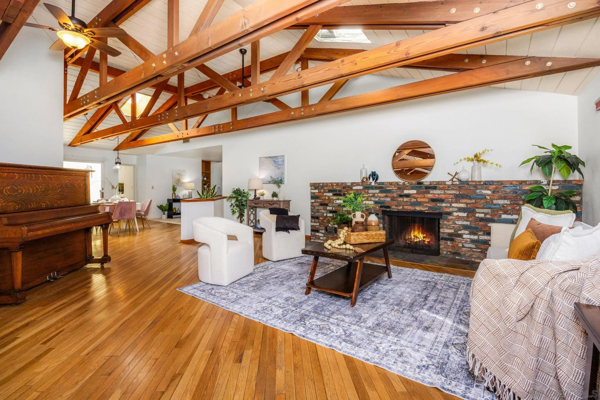 661 Union Street Encinitas, CA 92024 - Photo 3 of 60