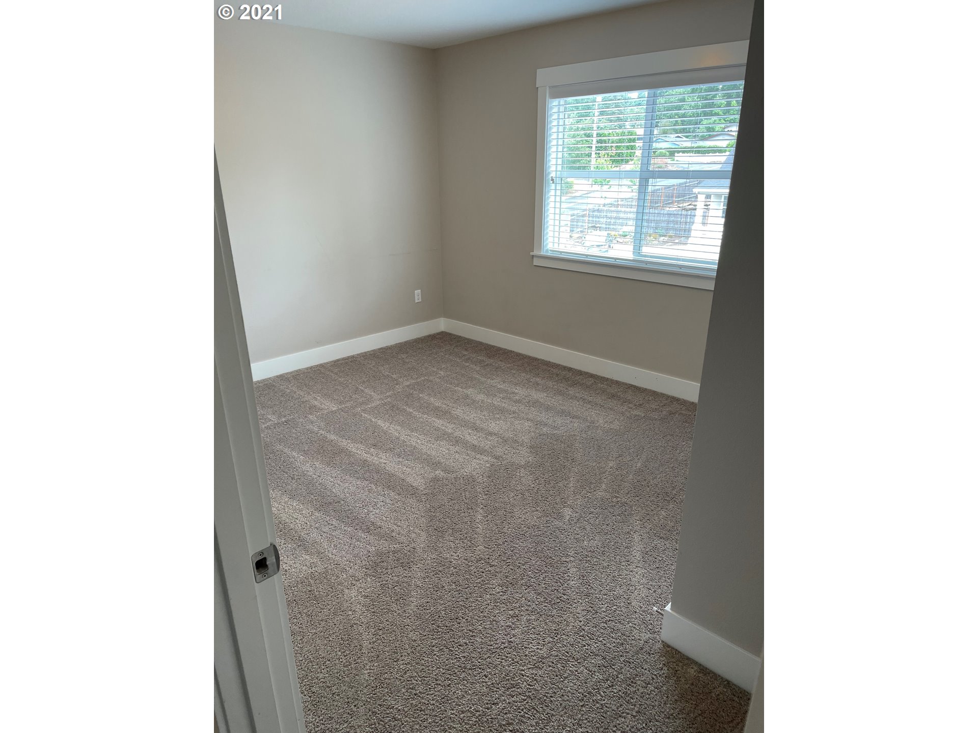 18505 Tryon Way Gladstone, OR 97027 - Photo 2 of 14 Bathroom