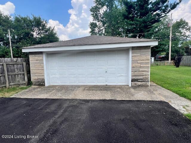 3719 Chevy Chase Road Louisville, KY 40218 - Photo 19 of 20 Garage