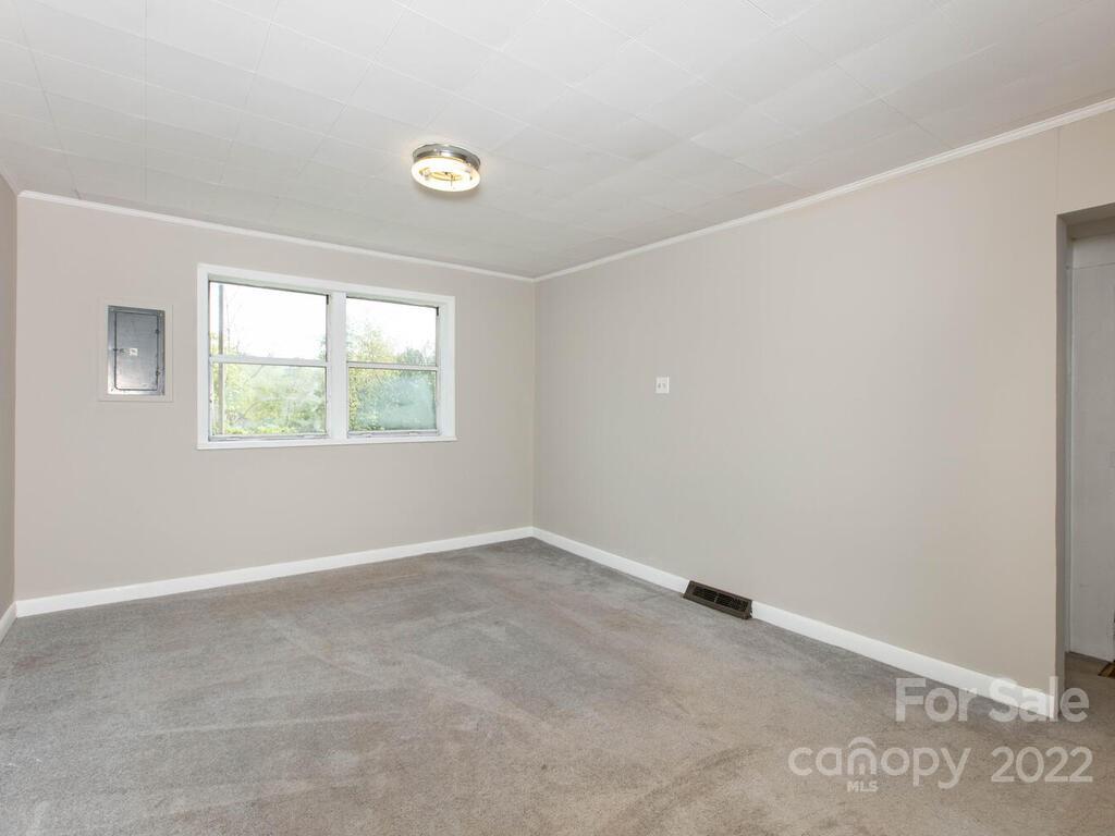 381 Reeves Cove Road Candler, NC 28715 - Photo 14 of 33 Gallery Image 14