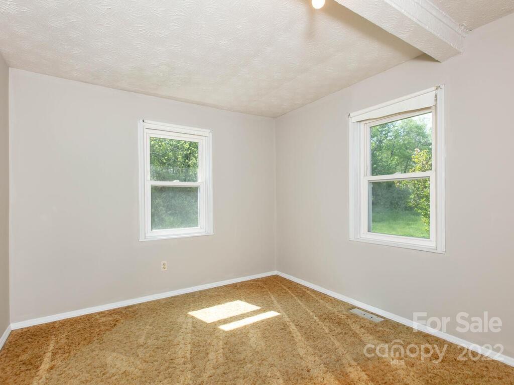381 Reeves Cove Road Candler, NC 28715 - Photo 16 of 33 Gallery Image 16