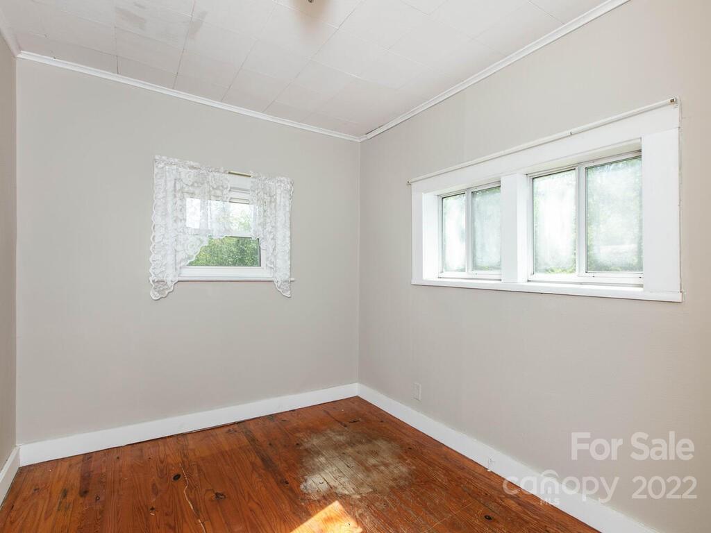381 Reeves Cove Road Candler, NC 28715 - Photo 20 of 33 Gallery Image 20