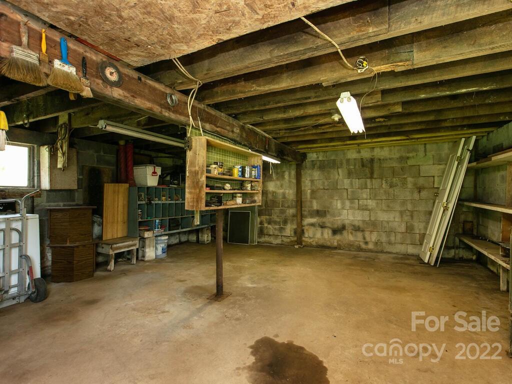 381 Reeves Cove Road Candler, NC 28715 - Photo 24 of 33 Gallery Image 24