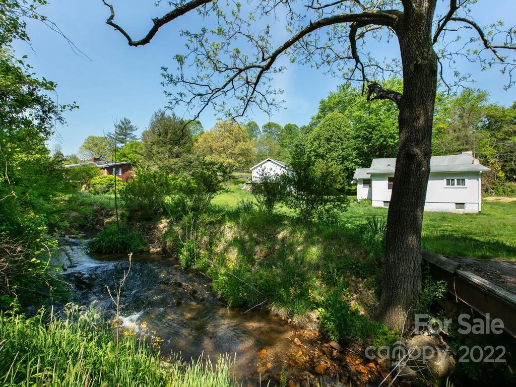 381 Reeves Cove Road Candler, NC 28715 - Photo 31 of 33 Gallery Image 31
