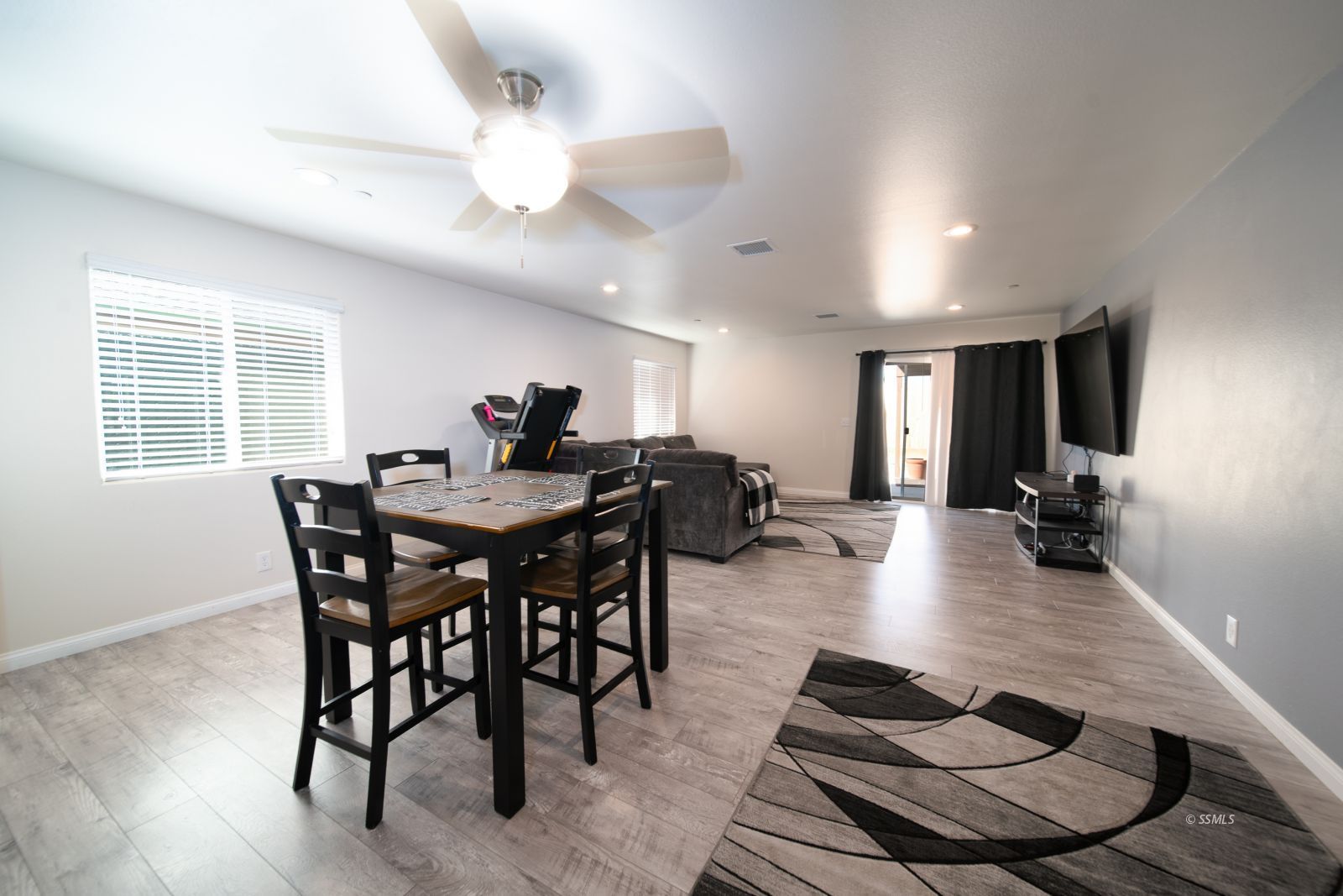 1145 South Yorktown Street Ridgecrest, CA 93555 - Photo 5 of 36 Gallery Image 5