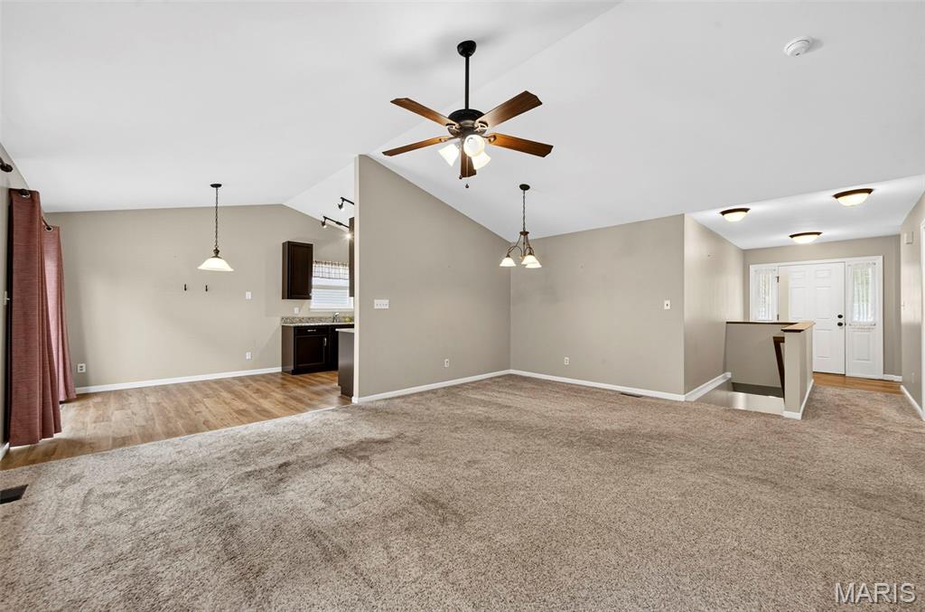 2082 Shetland Path High Ridge, MO 63049 - Photo 7 of 37