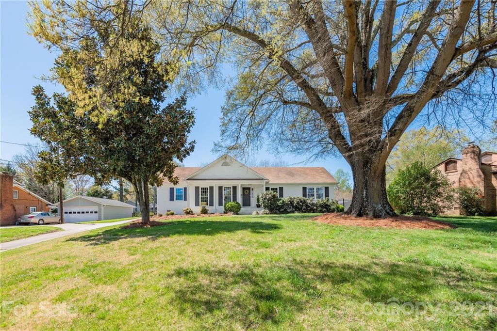 7110 Park Road Charlotte, NC 28210 - Photo 3 of 33 Gallery Image 3