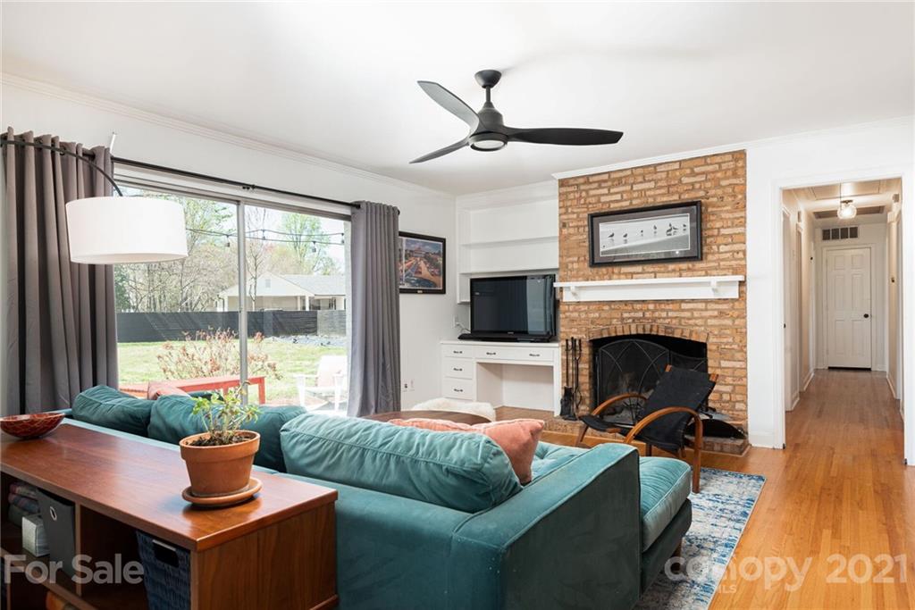7110 Park Road Charlotte, NC 28210 - Photo 6 of 33 Gallery Image 6