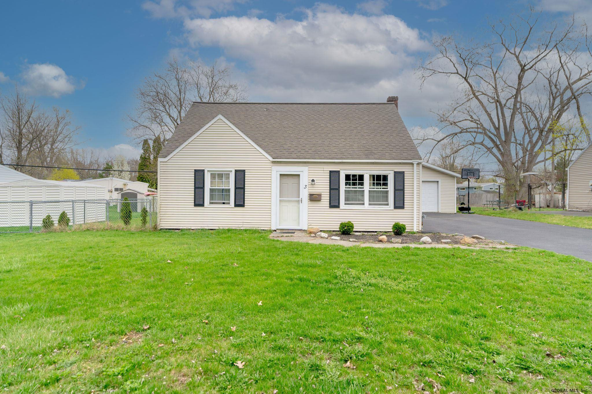 3 Charles Road Colonie, NY 12110 - Photo 1 of 24 Photo 1