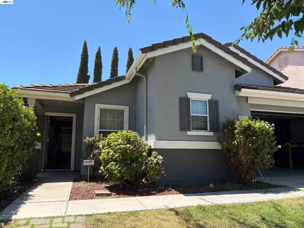$450,000 | 1112 Yellowhammer Drive, Patterson, CA 95363
