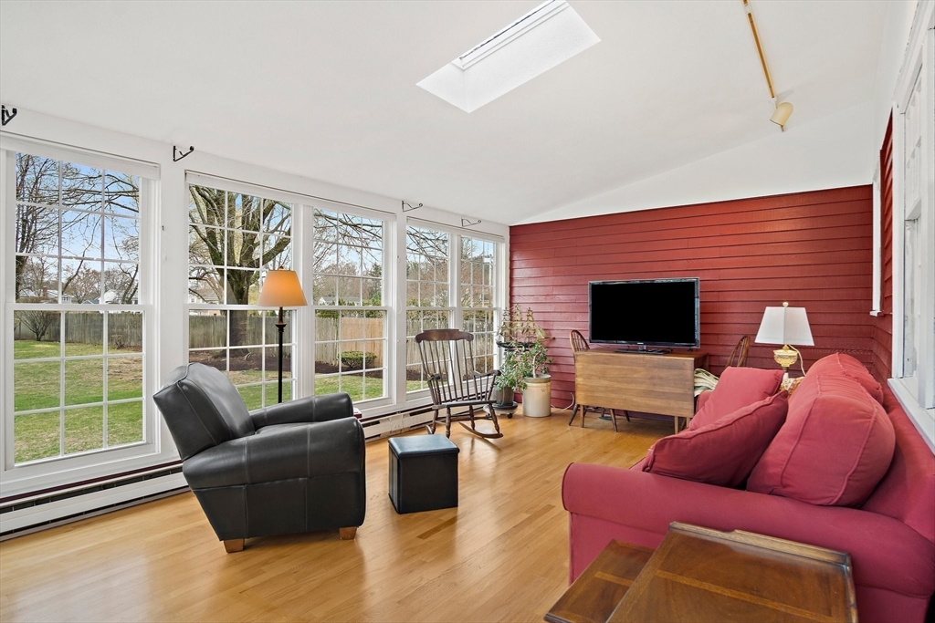 4 Canterbury Road Woburn, MA 01801 - Photo 14 of 38 Gallery Image 14