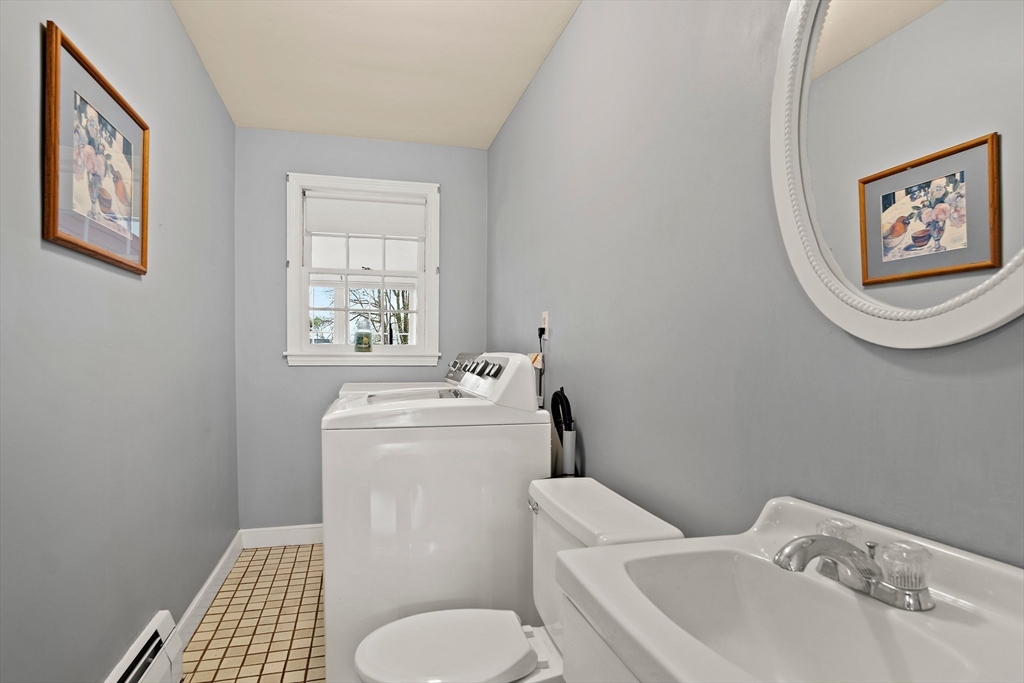 4 Canterbury Road Woburn, MA 01801 - Photo 17 of 38 Gallery Image 17