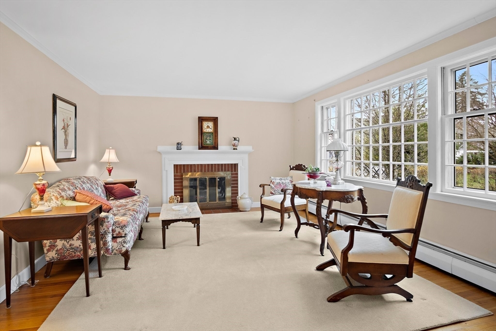 4 Canterbury Road Woburn, MA 01801 - Photo 6 of 38 Gallery Image 6
