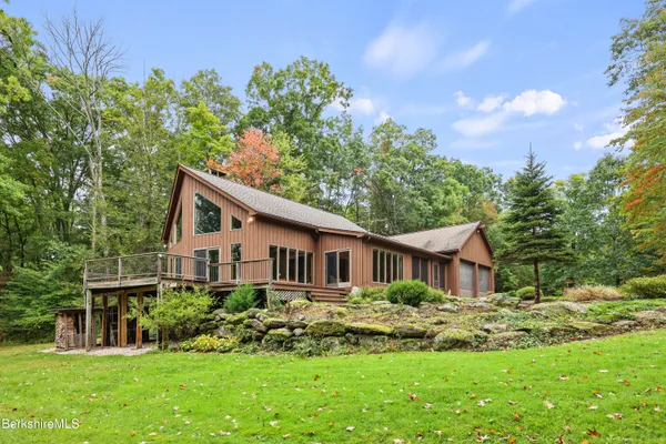 $1,295,000 | 525 Rote Hill Road, Sheffield, MA 01257