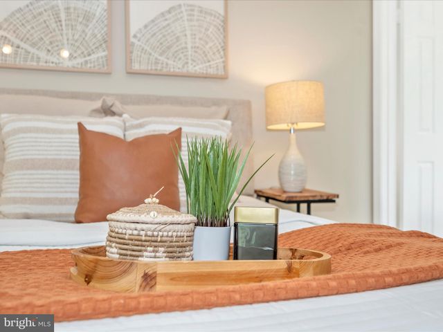 $550,000 | 16 Owens Glen Court, North Potomac, MD 20878