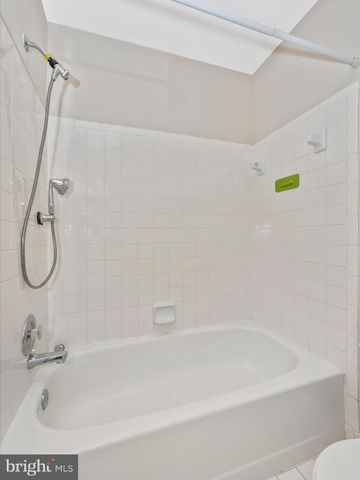 $550,000 | 16 Owens Glen Court, North Potomac, MD 20878