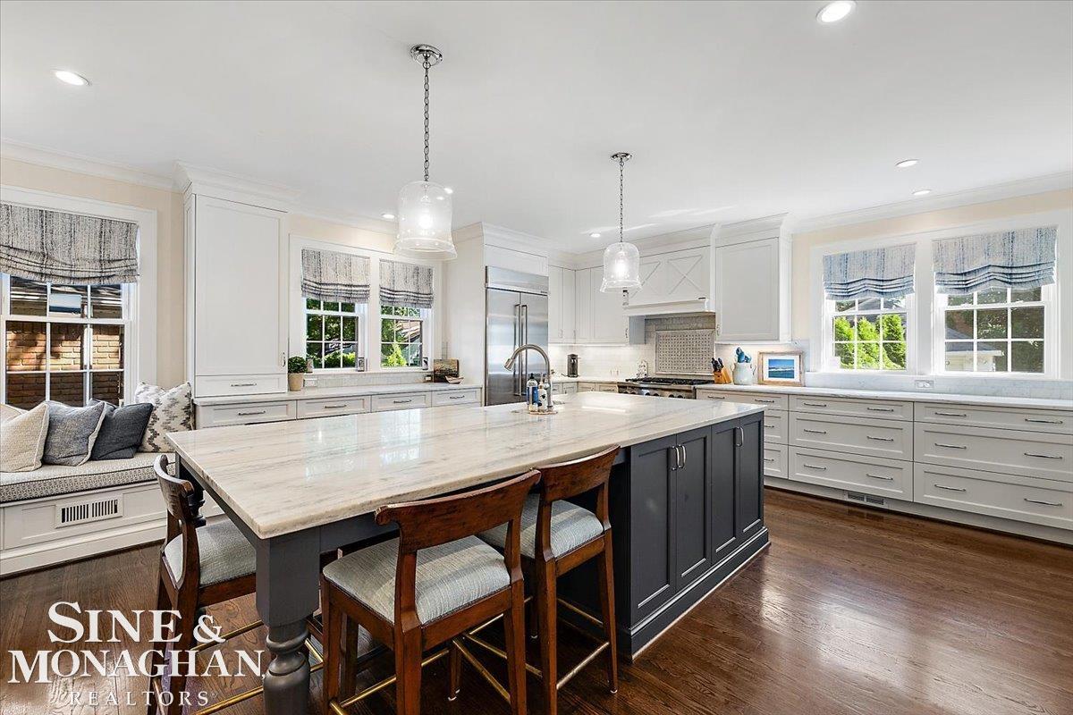 870 Washington Road Grosse Pointe, MI 48230 - Photo 16 of 52 50187239-559adb1d-311a-4003-8838-d132e3b39100.JPG