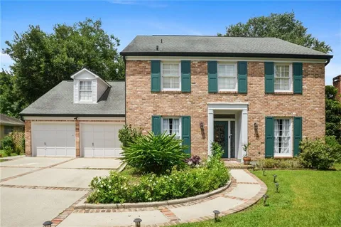 $699,000 | 15 Colony Road, Gretna, LA 70056