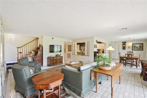 $699,000 | 15 Colony Road, Gretna, LA 70056