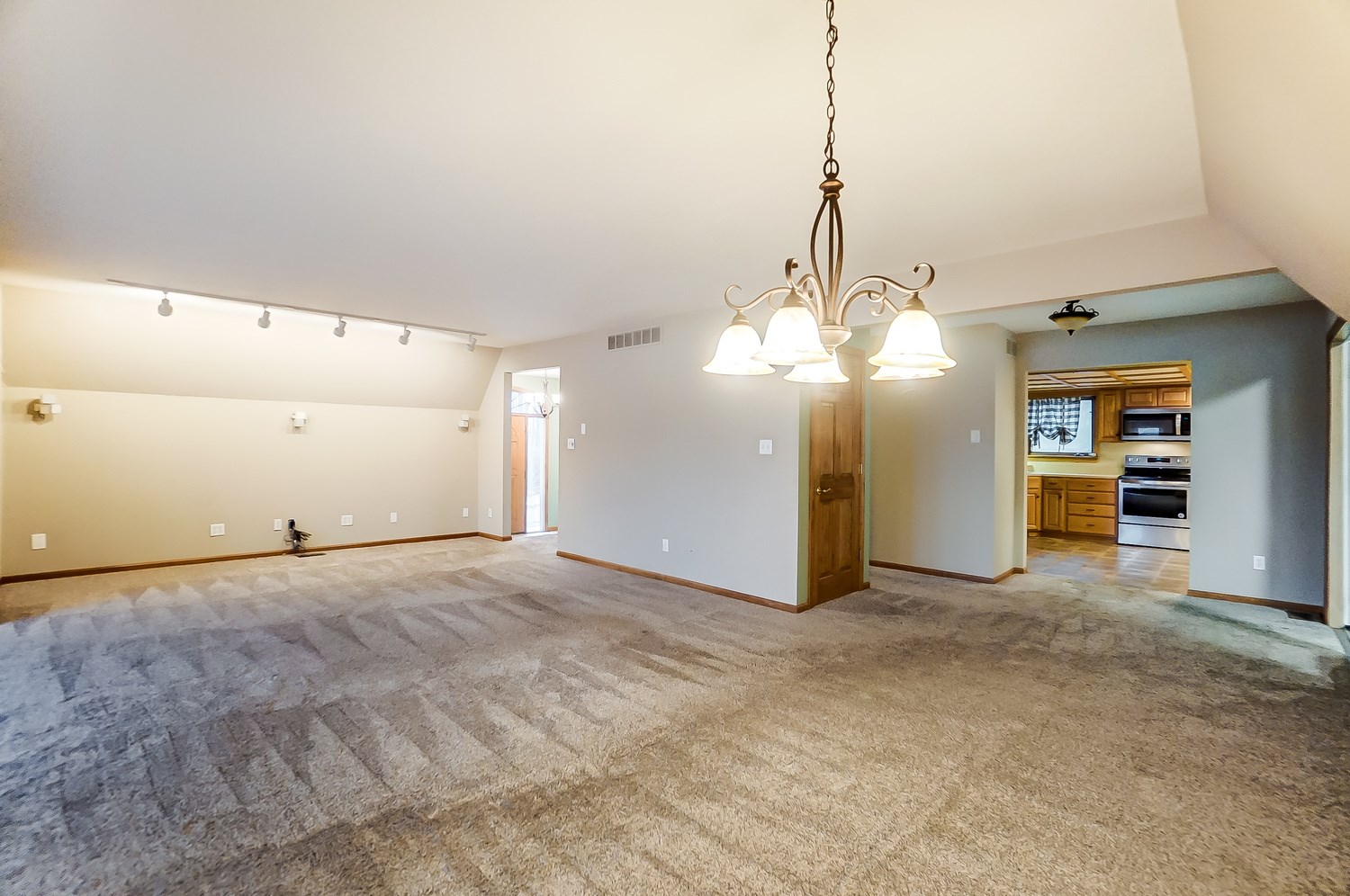 14504 Lima Road Fort Wayne, IN 46845 - Photo 13 of 30 Gallery Image 13
