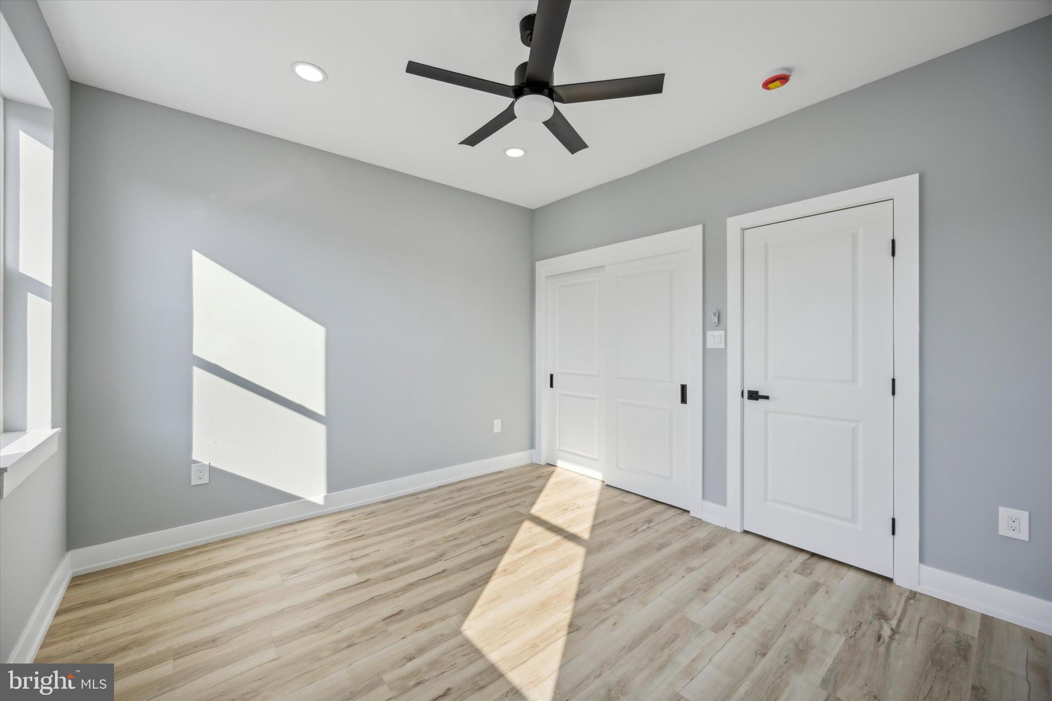 451 Fitzgerald Street Philadelphia, PA 19148 - Photo 15 of 25 Main Front Bedroom 1