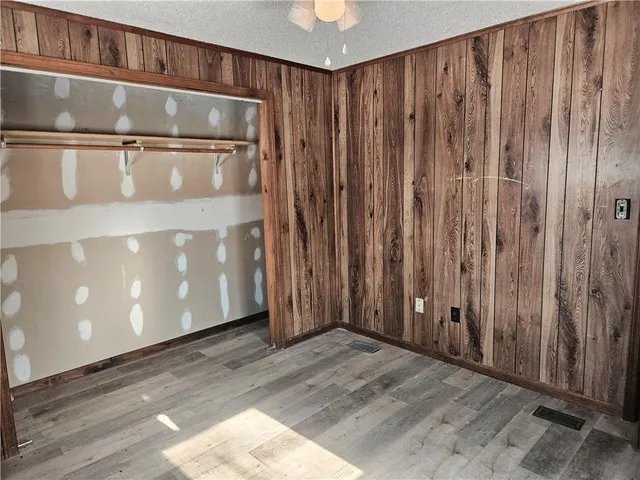 $102,000 | 621 William Street, Effingham, KS 66023