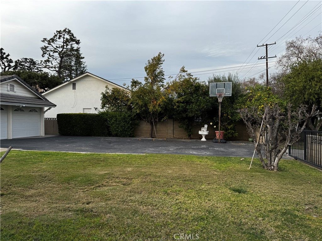 2115 Holly Avenue Arcadia, CA 91007 - Photo 4 of 18 front yard