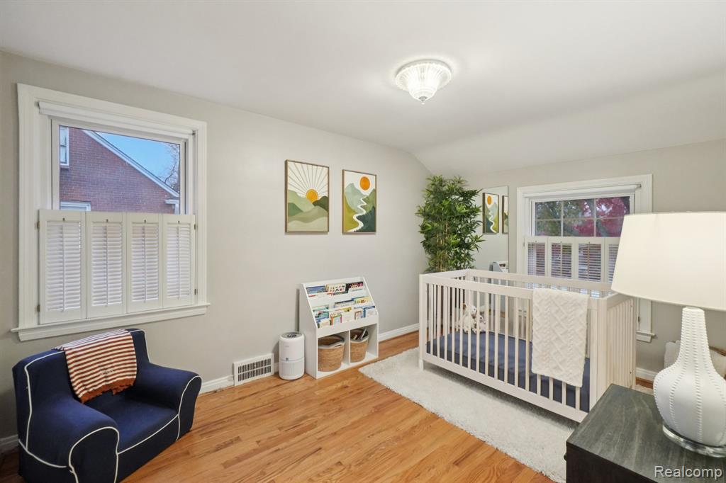 1039 Hawthorne Road Grosse Pointe Woods, MI 48236 - Photo 23 of 63