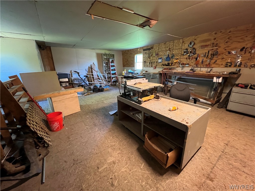 2559 Youngstown Lockport Road Porter, NY 14131 - Photo 29 of 31 Garage work shop