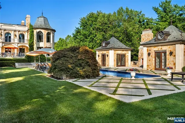 $24,750,000 | 31 Rio Vista Drive, Alpine, NJ 07620