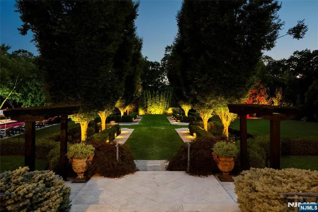 $24,750,000 | 31 Rio Vista Drive, Alpine, NJ 07620