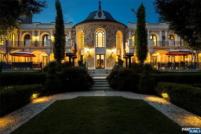 $24,750,000 | 31 Rio Vista Drive, Alpine, NJ 07620