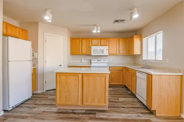 $1,700 | 12446 West Ash Street, El Mirage, AZ 85335
