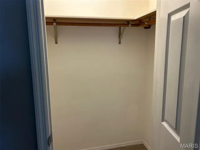 $249,000 | 527 Fairfax Drive, Columbia, IL 62236