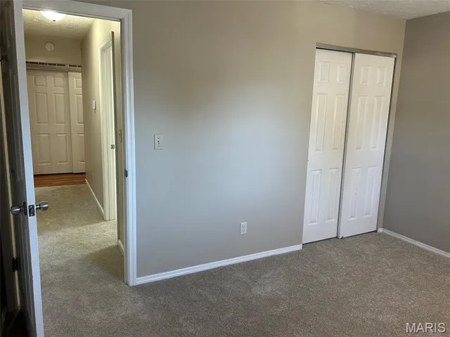 $249,000 | 527 Fairfax Drive, Columbia, IL 62236