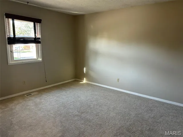 $249,000 | 527 Fairfax Drive, Columbia, IL 62236