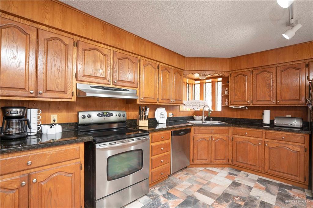 3303 North Shary Road Mission, TX 78573 - Photo 11 of 20