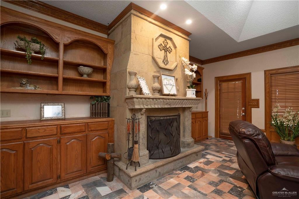 3303 North Shary Road Mission, TX 78573 - Photo 13 of 20