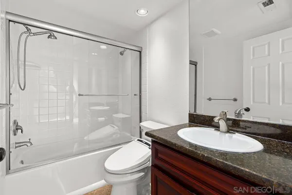 $3,000 | 13262 Salmon River Road, Unit 204, San Diego, CA 92129