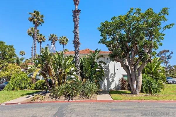 $3,000 | 13262 Salmon River Road, Unit 204, San Diego, CA 92129