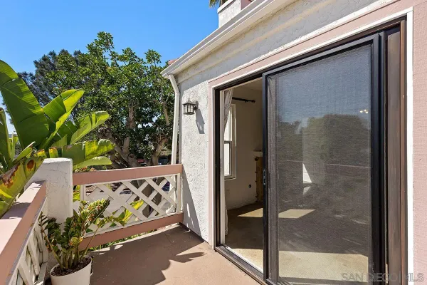 $3,000 | 13262 Salmon River Road, Unit 204, San Diego, CA 92129