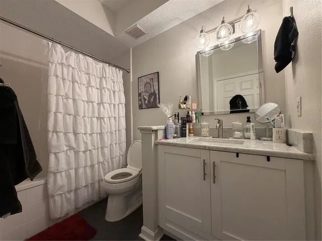 $3,300 | 800 South Dakota Avenue, Unit 308, Tampa, FL 33606