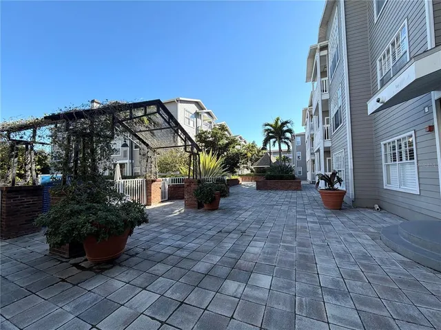 $3,300 | 800 South Dakota Avenue, Unit 308, Tampa, FL 33606