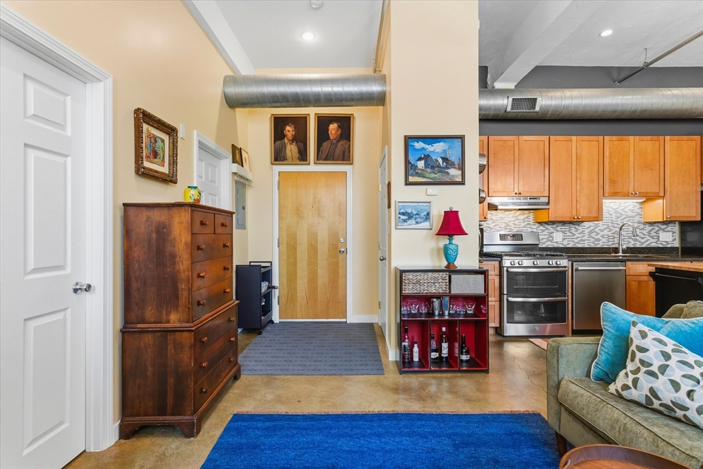 960 Broadway, Unit 2 Chelsea, MA 02150 - Photo 11 of 19