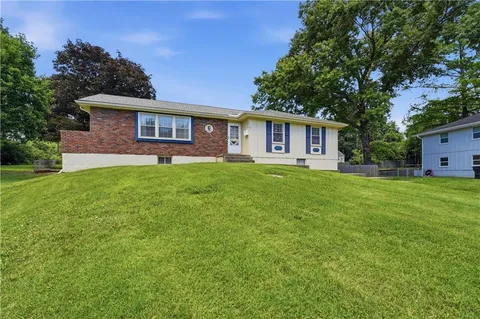 $270,000 | 9700 82nd Street, Raytown, MO 64138