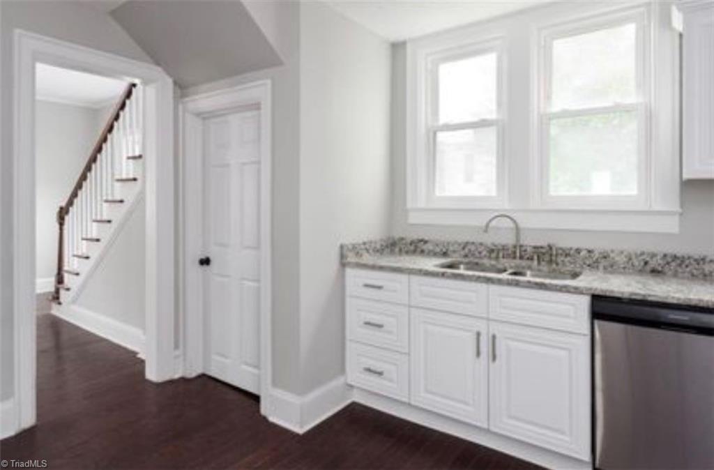 321 Louise Avenue High Point, NC 27262 - Photo 11 of 20